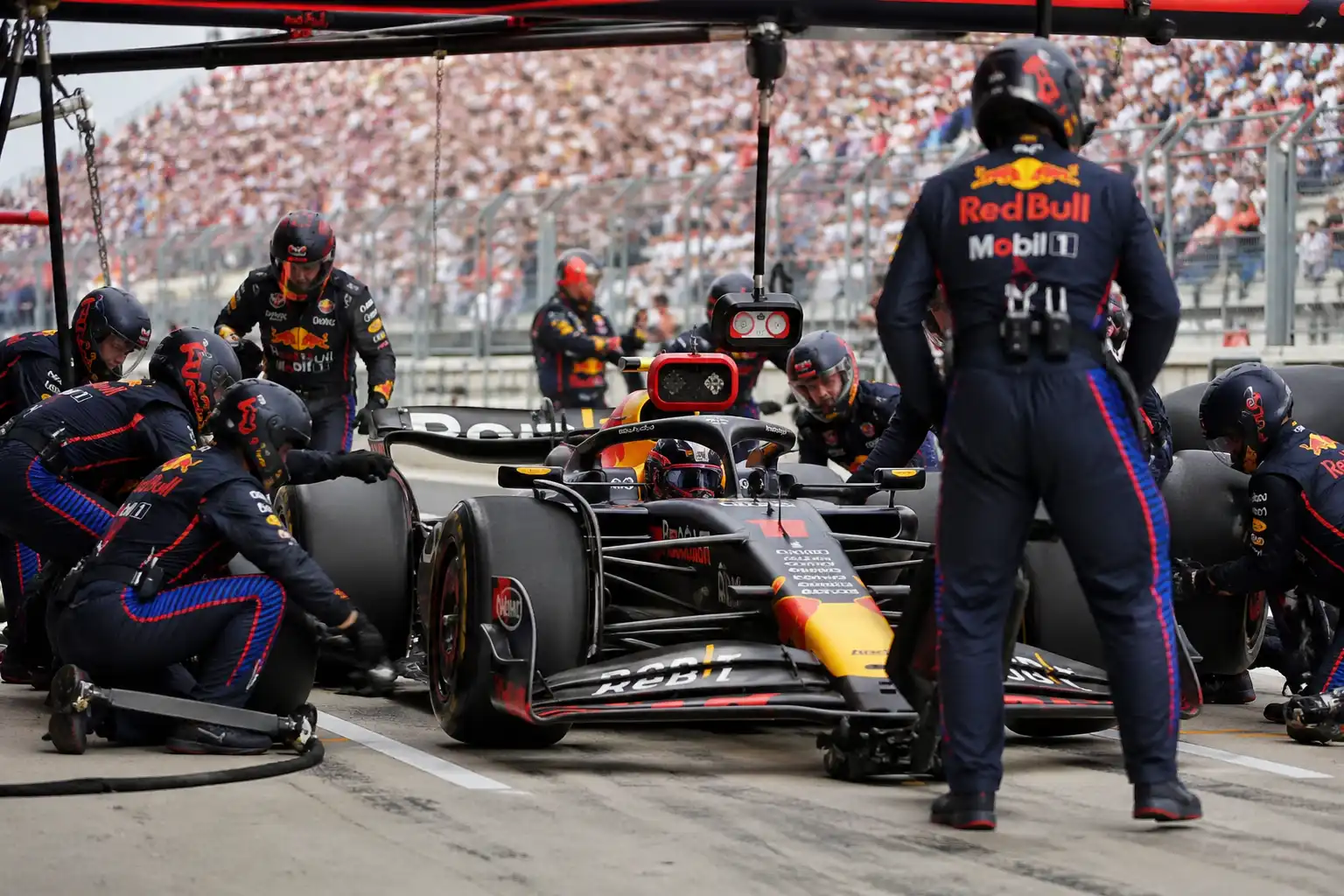 How Pit Stops Work in Racing