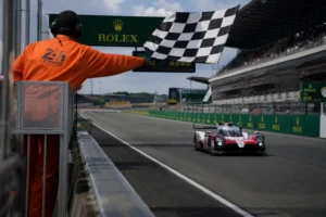 How Racing Flags Work