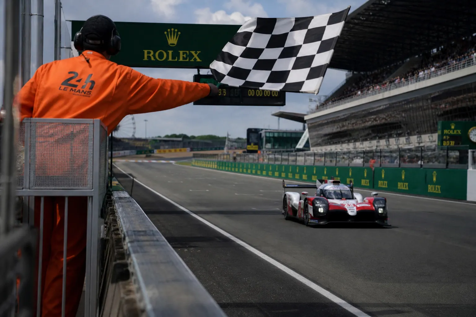 How Racing Flags Work
