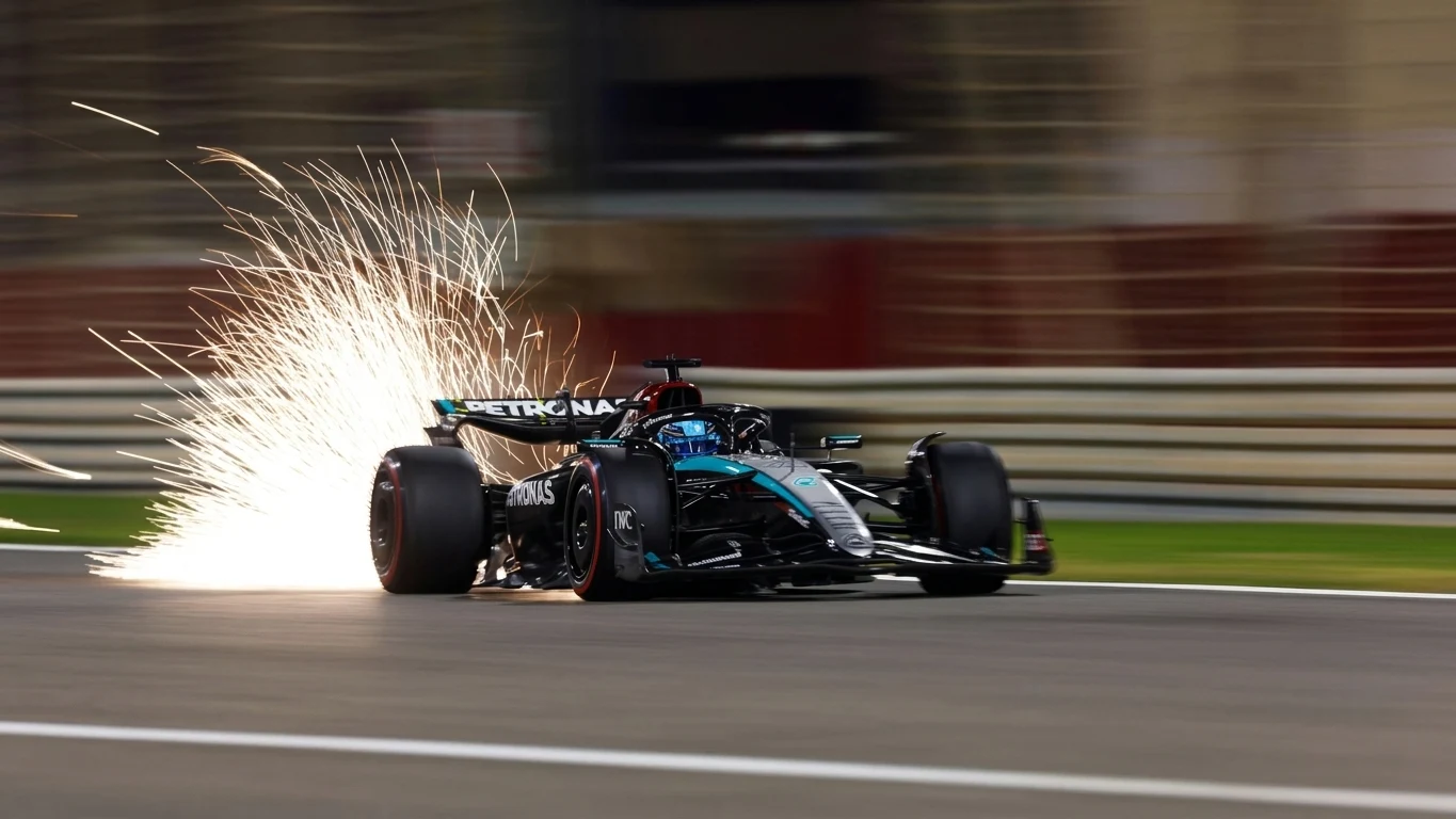 Formula 1 car full throttle on a long straight — F1 acceleration and top speed performance explained