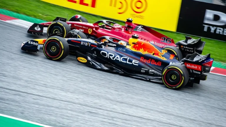 Ferrari vs Mercedes