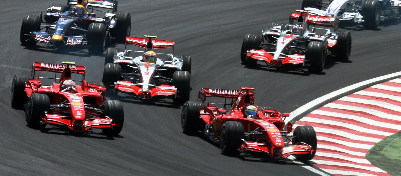 Formula 1 leaders racing through the Senna S at the start of the 2007 Brazilian Grand Prix