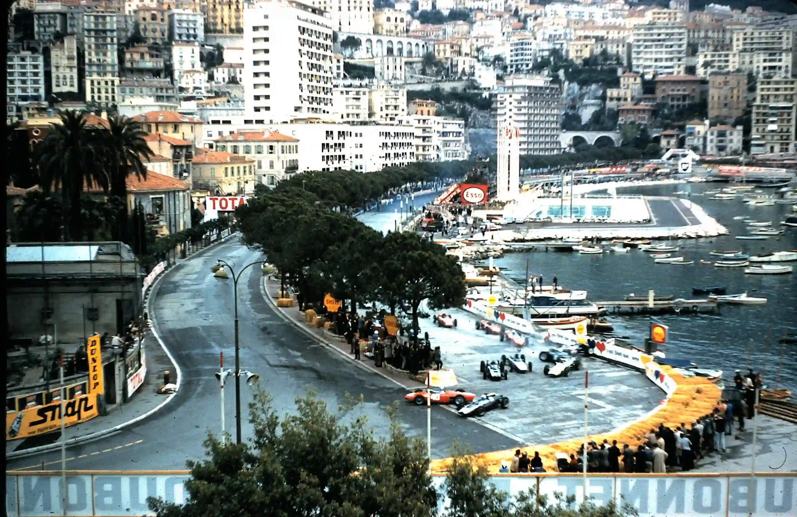 Cars involved in an opening-lap crash at the Gasworks Hairpin during the 1962 Monaco Grand Prix