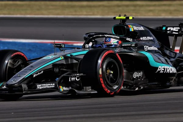 F1 pit crew working on a car during Sprint Qualifying at Silverstone 2026 British Grand Prix