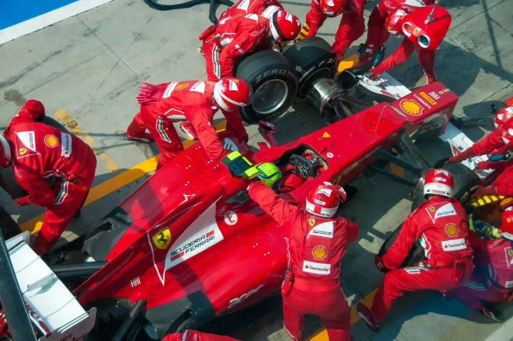 2012_Italian_GP_-_Massa_pit