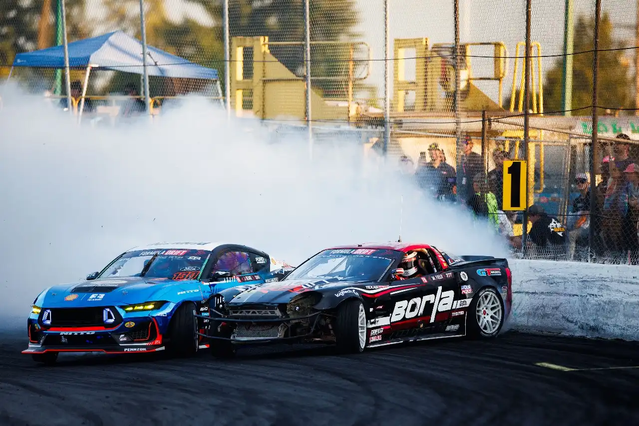 Matt Field and James Deane in a close Formula DRIFT Seattle tandem battle at Evergreen Speedway