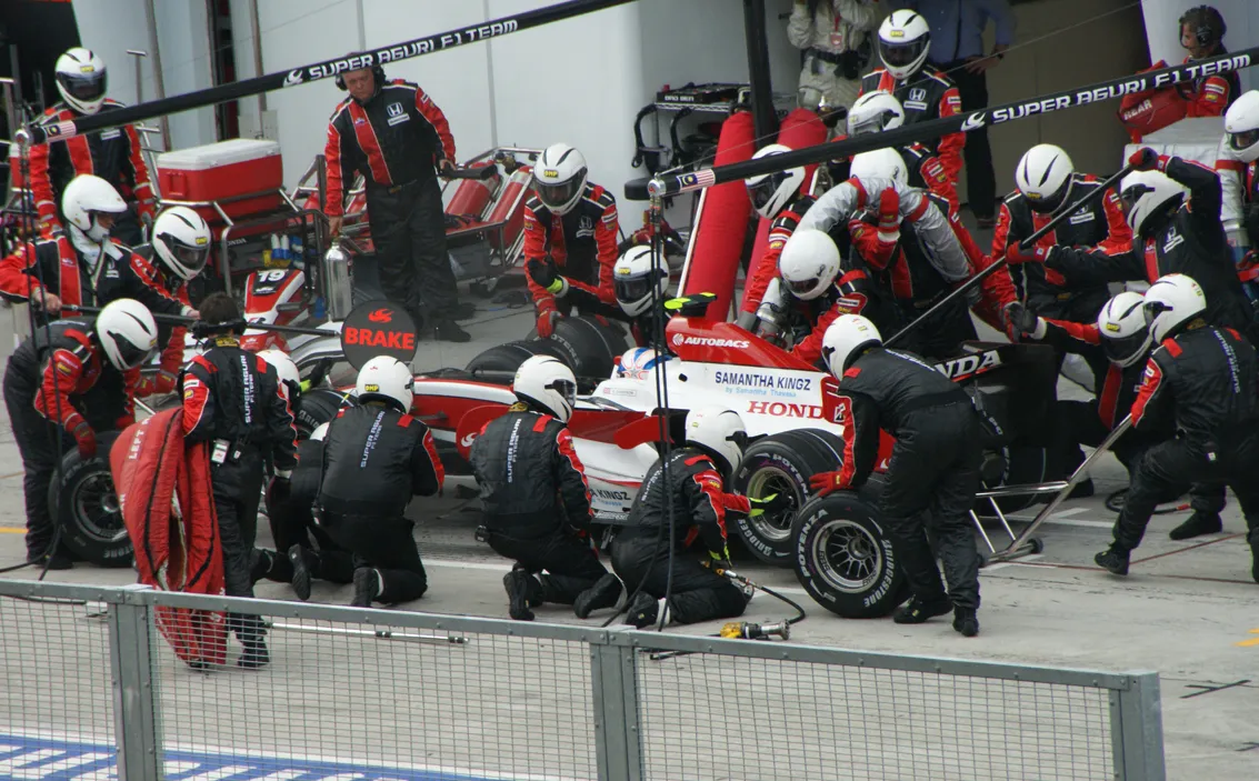 Super Aguri Formula 1 pit stop during the 2008 Malaysian Grand Prix at Sepang