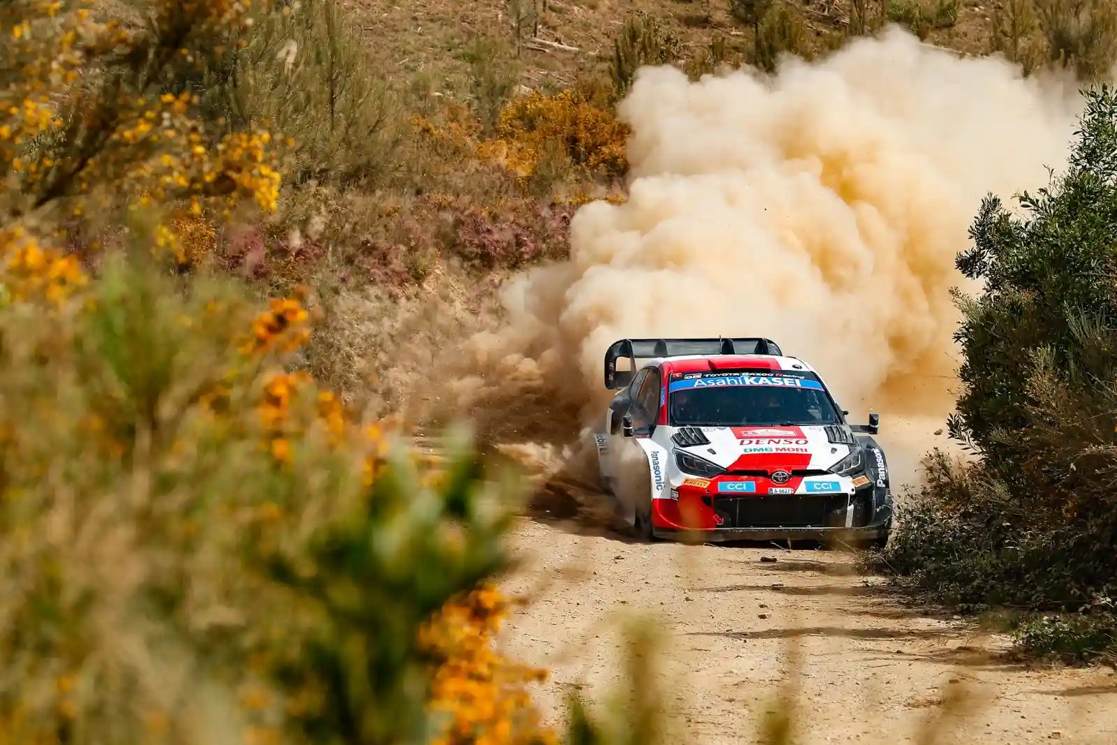 Toyota GR Yaris Rally1 raising dust at Rally del Paraguay