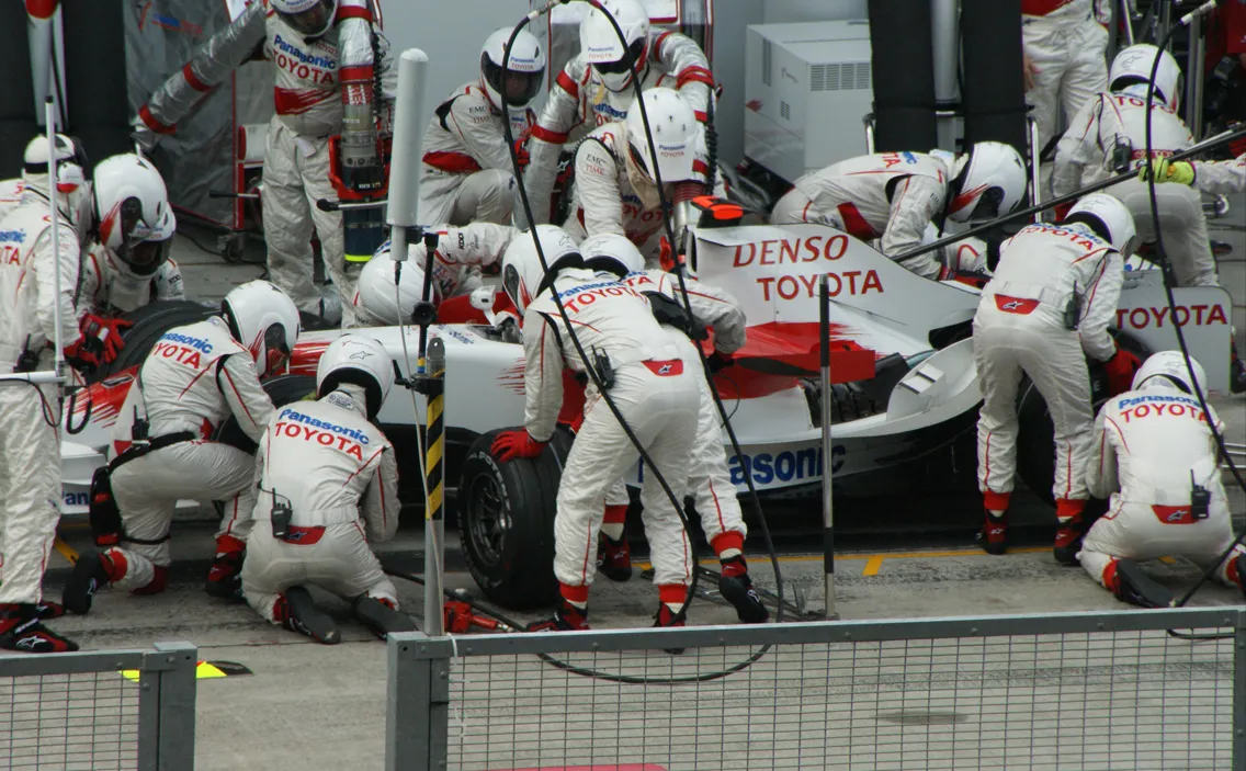 Toyota Formula 1 pit stop during the 2008 Malaysian Grand Prix at Sepang