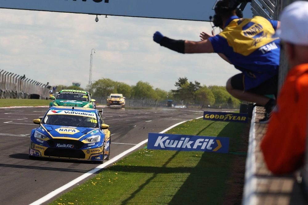 Ashley Sutton racing a NAPA Ford Focus during a tyre-sensitive Donington Park BTCC weekend