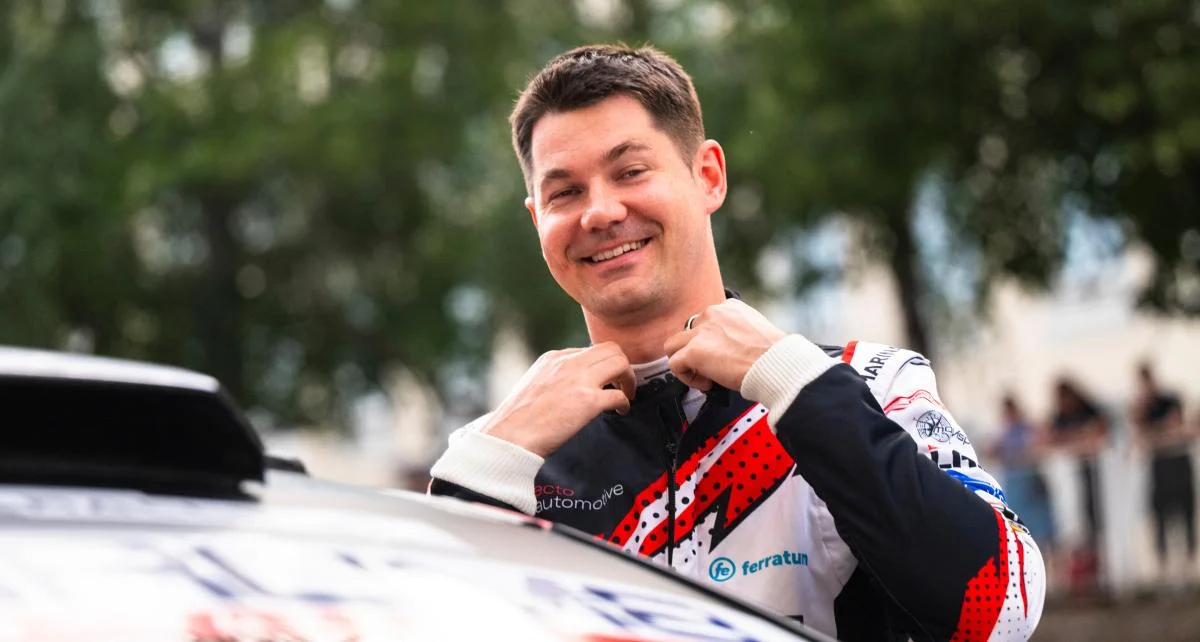 Teemu Suninen in a Rally2 car attacking gravel at Secto Rally Finland
