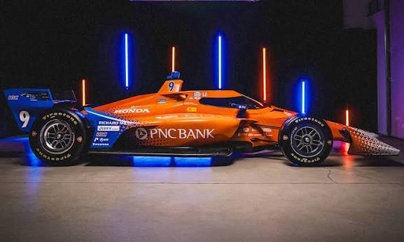 Scott Dixon's No. 9 Chip Ganassi Racing Honda IndyCar on track